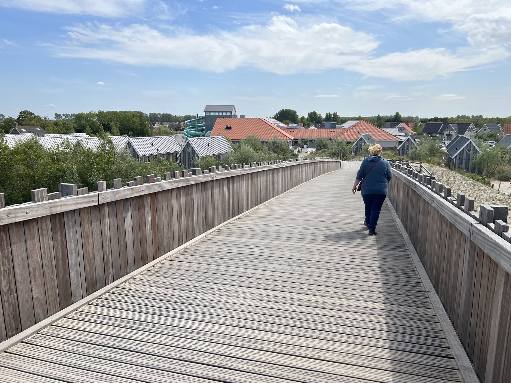 Holzsteg Richtung Strand